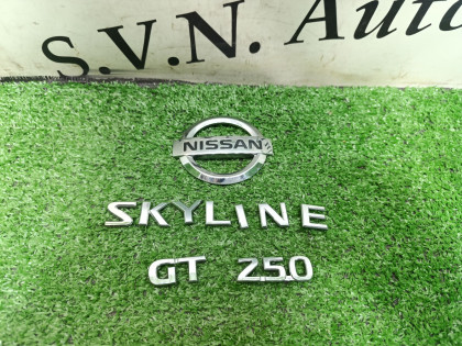 Эмблема багажника GT250 V36