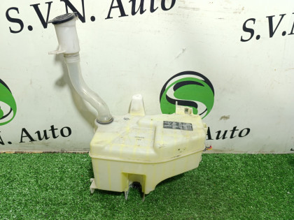 Бачок омывателя UVF46