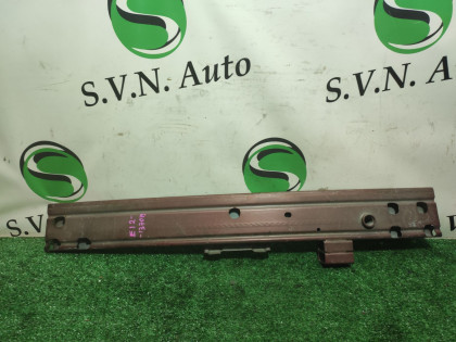 Усилитель переднего бампера E12