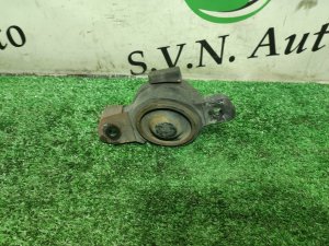 Подушка ДВС (правая) SUBARU FORESTER SG5 2005