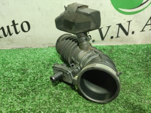 Патрубок воздушного фильтра (левый) NISSAN SKYLINE OEM 2112007030 PV36 2007