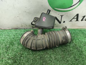 Патрубок воздушного фильтра (правый) 2112007030 NISSAN SKYLINE