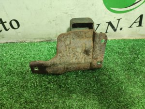 Подушка ДВС (правая) LINCOLN NAVIGATOR UN173 2001