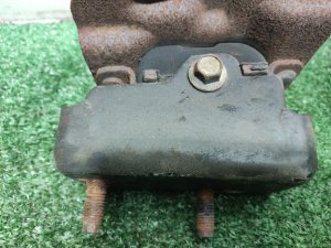 Подушка ДВС (правая) LINCOLN NAVIGATOR UN173 2001