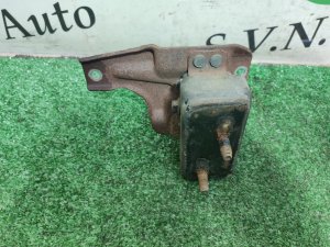 Подушка ДВС (правая) LINCOLN NAVIGATOR UN173 2001