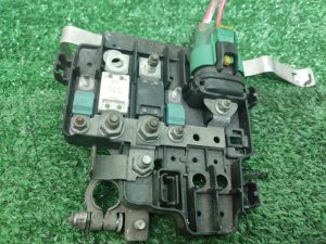 Клемма аккумулятора RENAULT KANGOO OEM 8200463737 KW0D 2007