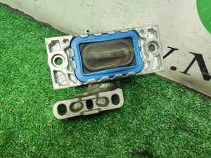 Подушка ДВС VOLKSWAGEN PASSAT 2013