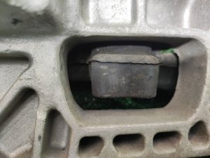 Подушка АКПП NISSAN X-TRAIL DNT31 2010