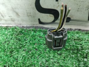 Разъем генератора MITSUBISHI AIRTREK CU2W 2004