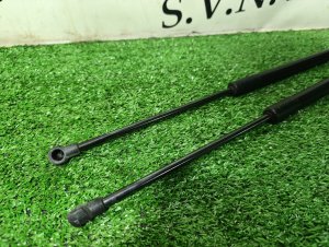Амортизатор двери багажника (пара) TOYOTA RACTIS SCP100 2006