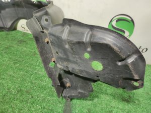 Подкрылок передний правый TOYOTA PRIUS OEM 5387547030 ZVW30 2011