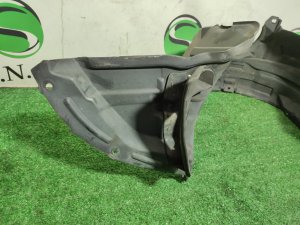 Подкрылок передний правый MAZDA PREMACY CWEFW 2012