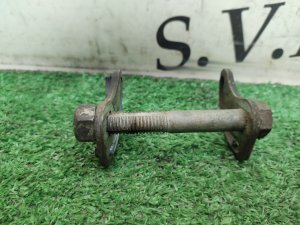 Болт регулировочный (правый) HUMMER H3 2007