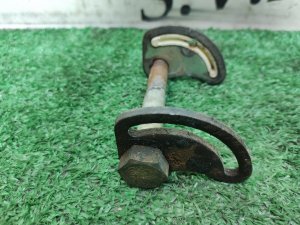 Болт регулировочный (левый) HUMMER H3 2007