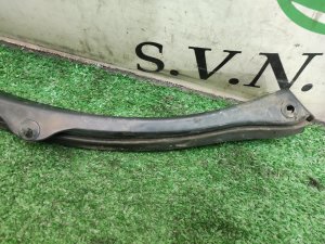 Уплотнитель двери задний правый HUMMER H3 2007