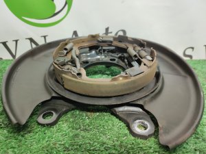 Щиток тормозного диска задний правый NISSAN X-TRAIL DNT31 2010