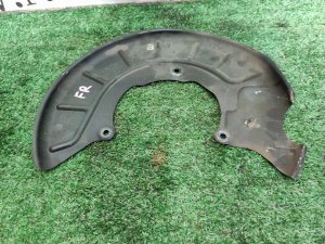 Щиток тормозного диска передний правый VOLKSWAGEN PASSAT 2013