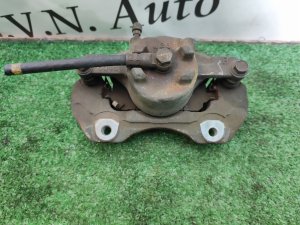 Суппорт передний левый MITSUBISHI AIRTREK CU2W 2004