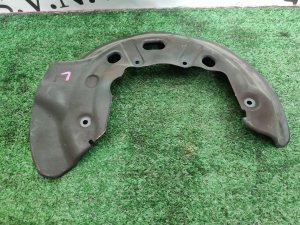 Щиток тормозного диска передний левый AUDI A8 4E 2006