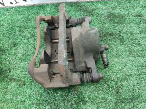 Суппорт передний правый HONDA STEPWGN RF1 1999