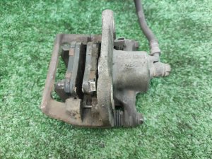 Суппорт задний правый . HONDA STEPWGN RF1 1999