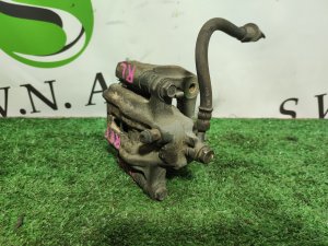 Суппорт задний левый (задние) HONDA STEPWGN RF1 1999