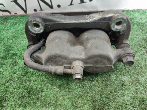 Суппорт передний правый NISSAN ELGRAND PNE52 2012