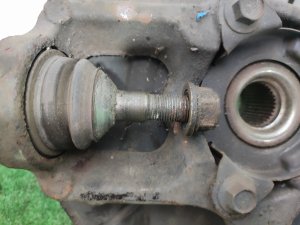 Ступица передняя левая JEEP GRAND CHEROKEE WK2 2011