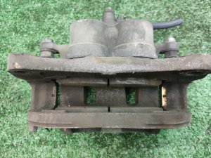 Суппорт передний правый под диск 315 мм SUBARU LEGACY BP5 2004