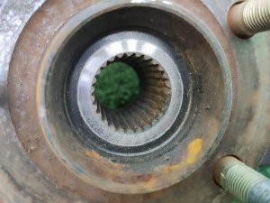 Ступица передняя правая под диск 294 мм SUBARU FORESTER SG5 2005