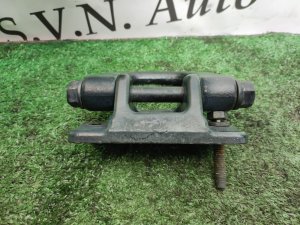 Крюк буксировочный HUMMER H3