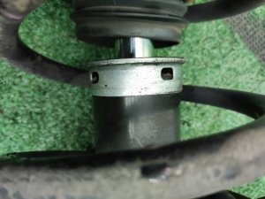 Стойка передняя (пара) CHEVROLET CAPTIVA OEM 20945999, 20946000 C140 2011