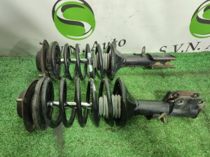 Стойка передняя (пара) MITSUBISHI DIAMANTE OEM MB892355 F12A 1994