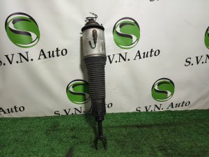 Стойка передняя правая 4E0616040AF AUDI A8