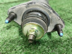 Амортизатор задний HONDA STEPWGN OEM 52610S47004 RF1 1998