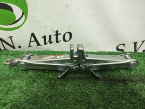 Домкрат TOYOTA 2000-