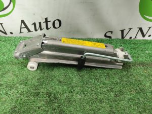 Домкрат AUDI A8