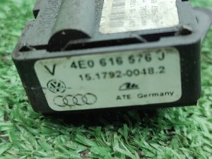 Датчик ускорения AUDI A8 OEM 4E0907651 4E 2006