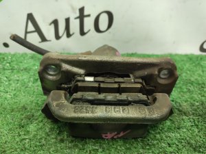 Суппорт задний правый NISSAN SERENA OEM 440011KD0A HFC26 2012