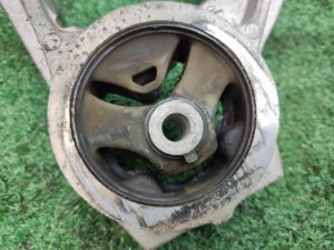 Подушка ДВС (задняя) HONDA ELYSION OEM 50810SJM000 RR1 2006