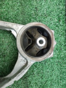 Подушка ДВС (задняя) HONDA ELYSION OEM 50810SJM000 RR1 2006