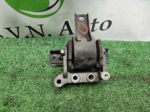 Подушка ДВС (правая) MN101441 MITSUBISHI GALANT FORTIS