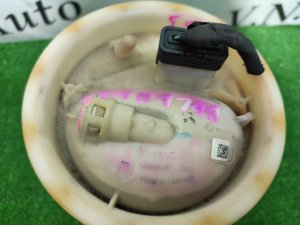 Насос топливный VOLVO V70 OEM 31274817 BW 2008