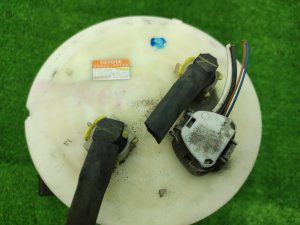 Насос топливный TOYOTA CROWN MAJESTA OEM 7702030140 UZS186 2006