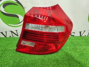 Стоп сигнал правый 63217181298 BMW 1 SERIES