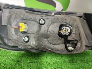 Стоп сигнал правый MAZDA AXELA OEM BBP351150E BLEFP 2010
