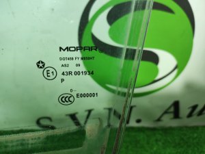 Стекло двери переднее левое JEEP GRAND CHEROKEE OEM 68068671AB WK2 2011