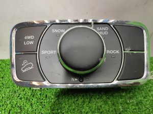 Блок управления полным приводом 56046234AD JEEP GRAND CHEROKEE