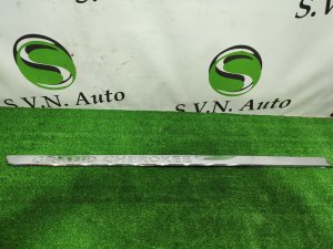 Молдинг двери передней левой 55079307AE JEEP GRAND CHEROKEE