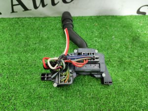 Переключатель подрулевой LINCOLN NAVIGATOR OEM X UN173 2001